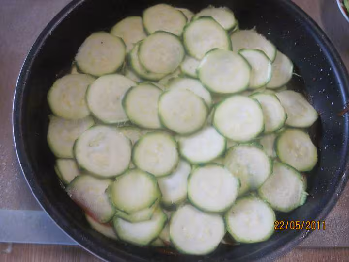 Gratin de courgettes a la sauce tomate et basilic