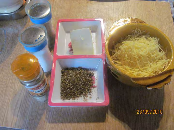 Gratin de courgettes champignons et quenelles au four