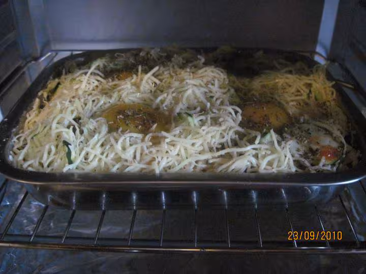 Gratin de courgettes champignons et quenelles au four