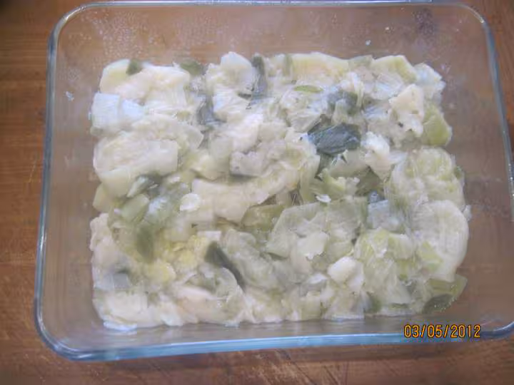 Gratin de poieaux pomme de terre et boeuf hache