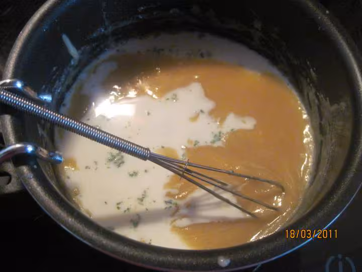 Gratn de quenelles au poisson a la bechamel