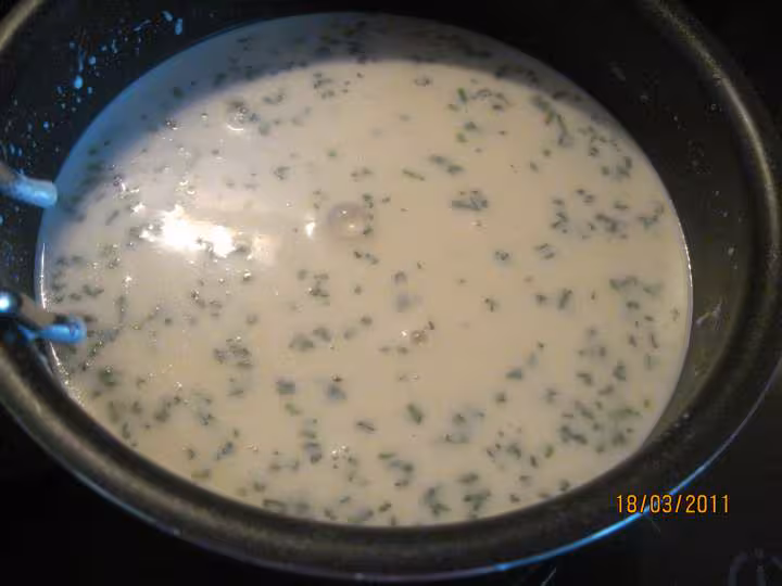 Gratn de quenelles au poisson a la bechamel