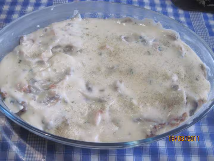 Gratn de quenelles au poisson a la bechamel