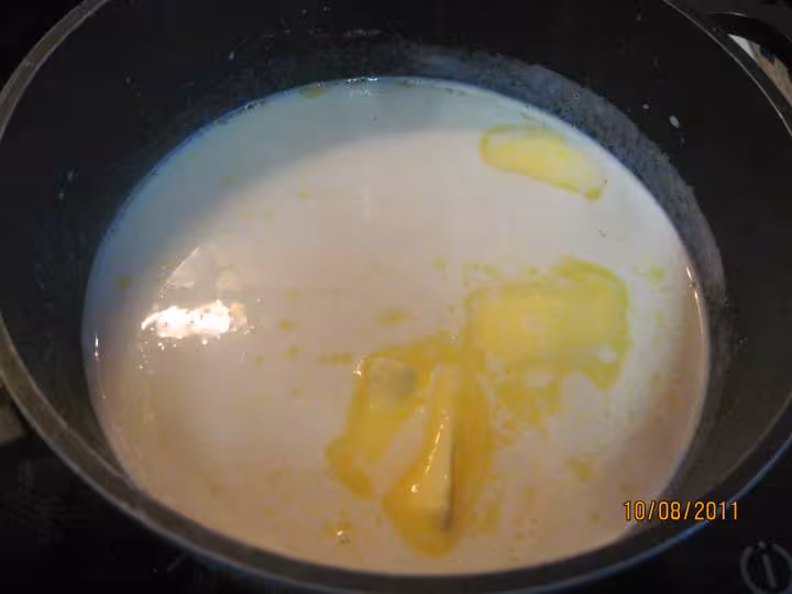 Grosses quenelles de brochet aux des de courgettes