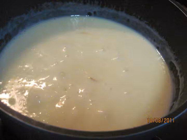 Grosses quenelles de brochet aux des de courgettes