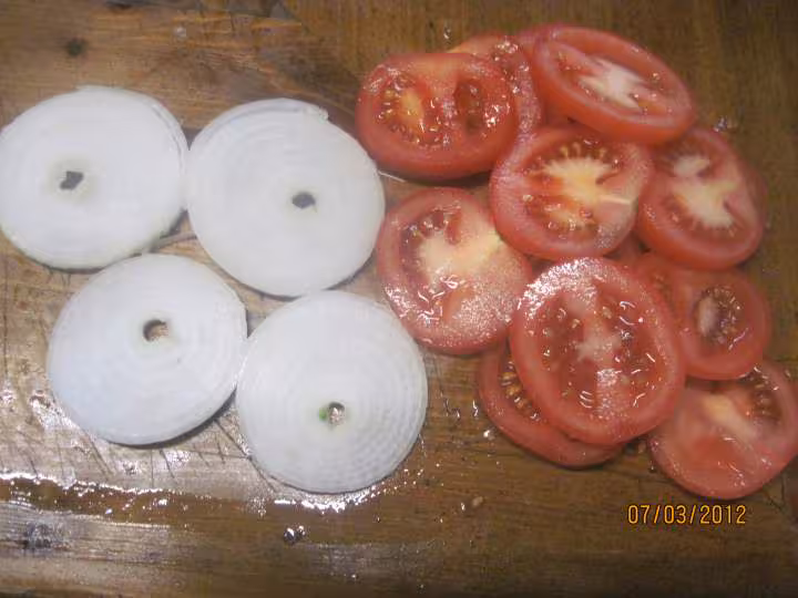 Hamburgers geants au boeufs hache