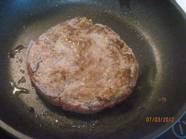 Hamburgers geants au boeufs hache