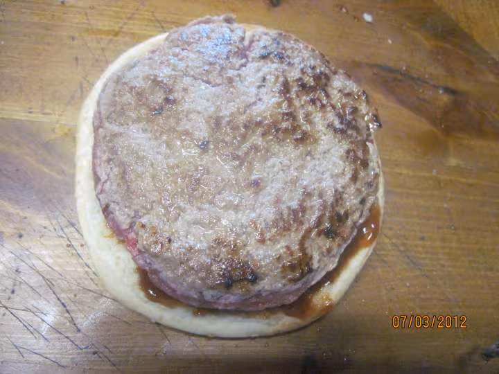Hamburgers geants au boeufs hache