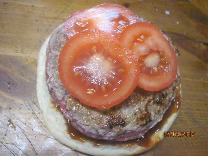 Hamburgers geants au boeufs hache