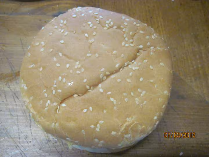 Hamburgers geants au boeufs hache