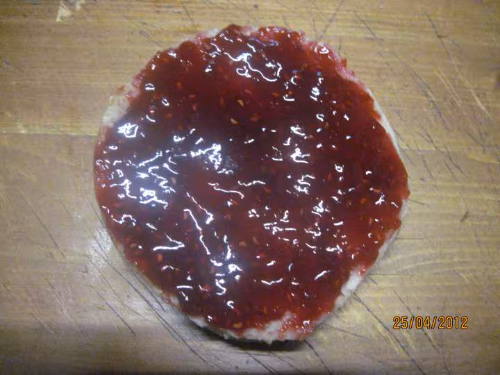 Hamburgers sucre aux fruits rouge et confiture