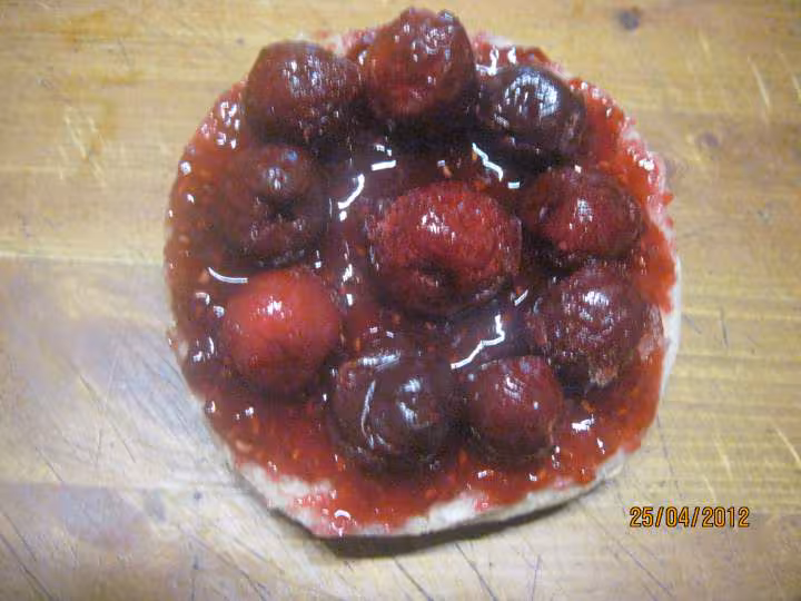 Hamburgers sucre aux fruits rouge et confiture