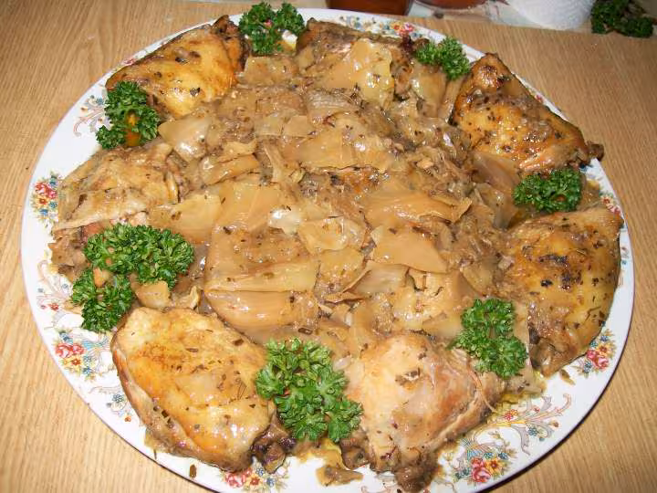 Hauts de poulets cuisines aux chou