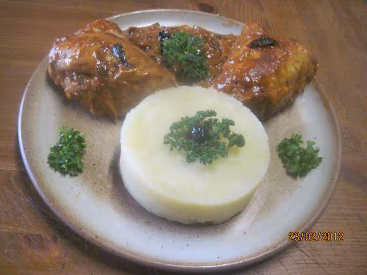 Hauts de poulets sauce tomate cuisinee