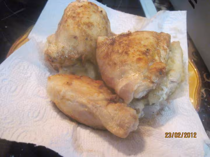 Hauts de poulets sauce tomate cuisinee