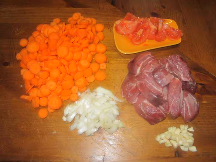 Joues de boeuf aux carottes et basilic
