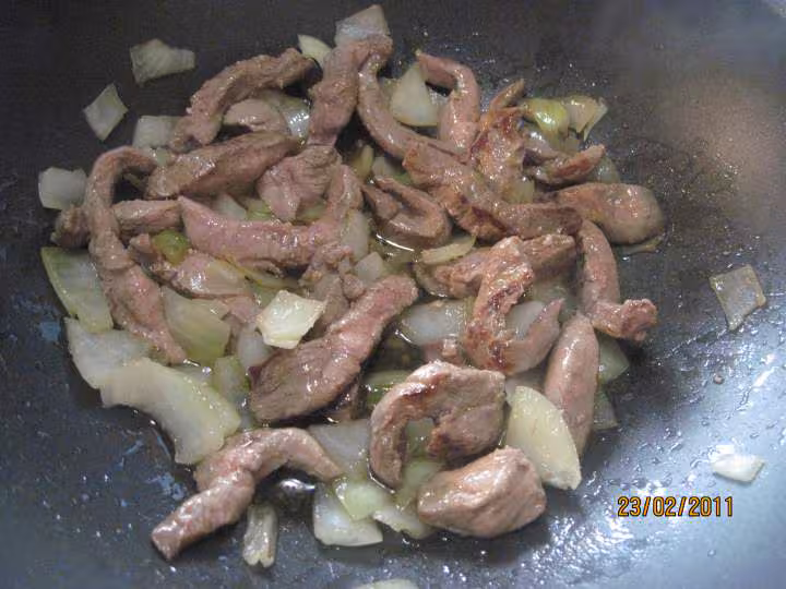 Lamelles de steaks de canard cuisinees