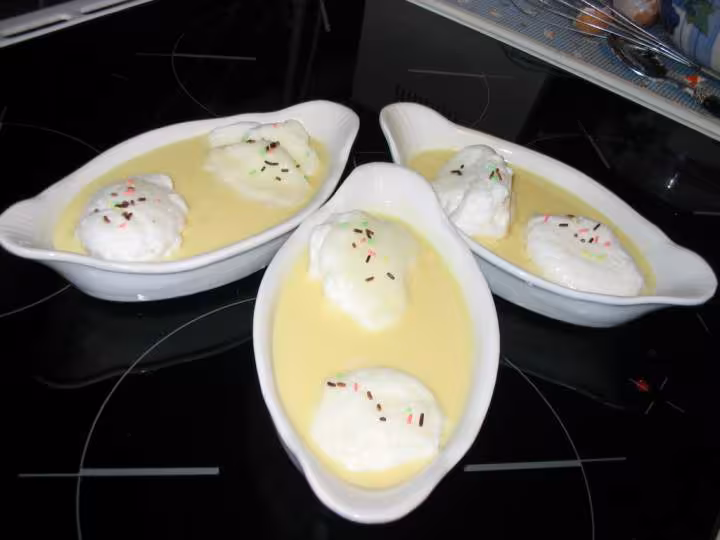 Les oeufs en neige creme anglaise