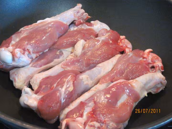 Machons de canard a la sauce tomates
