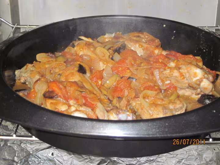 Manchons de canard a la sauce tomates