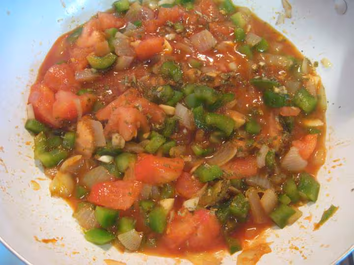 Medaillons de thon a la sauce tomate