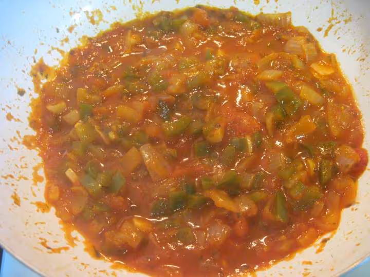 Medaillons de thon a la sauce tomate