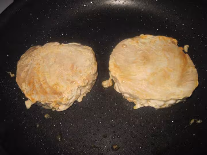 Medaillons de thon a la sauce tomate