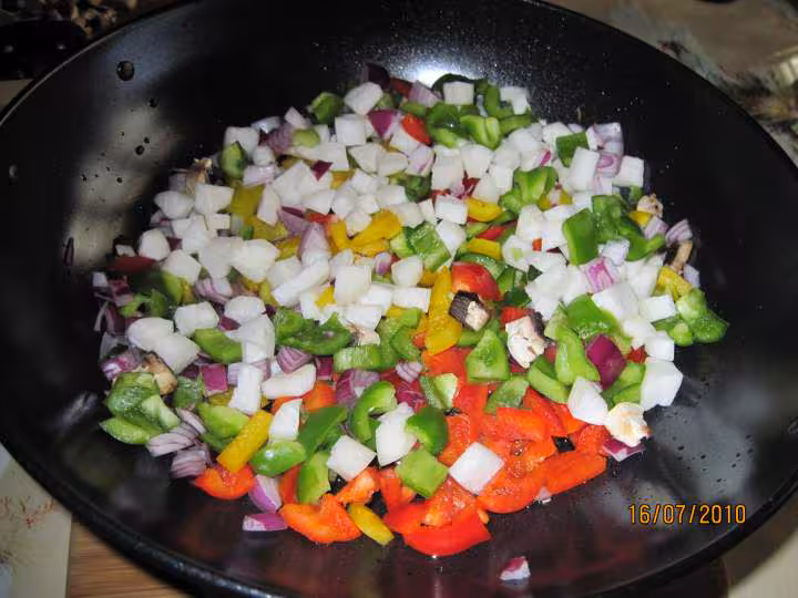 Melee de fruits mer et legumes wok