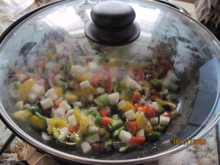 Melee de fruits mer et legumes wok