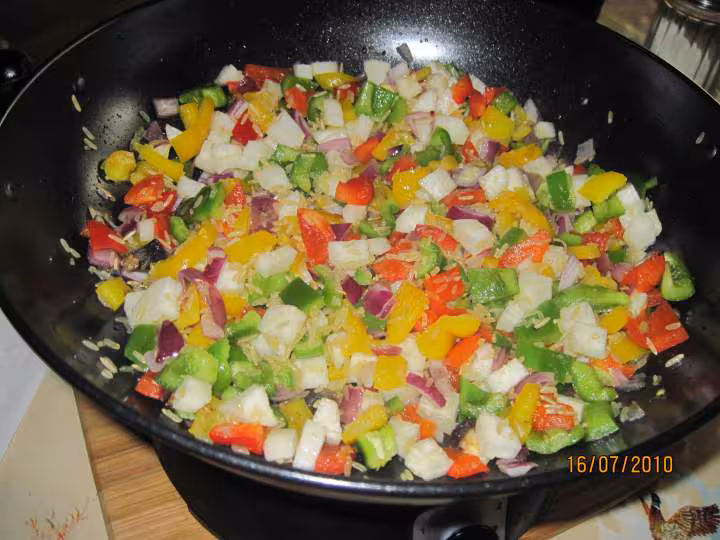 Melee de fruits mer et legumes wok