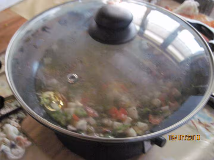 Melee de fruits mer et legumes wok