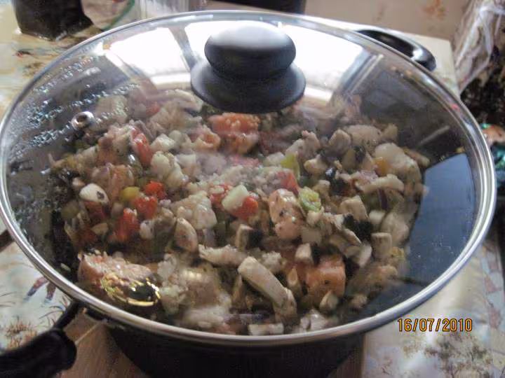 Melee de fruits mer et legumes wok