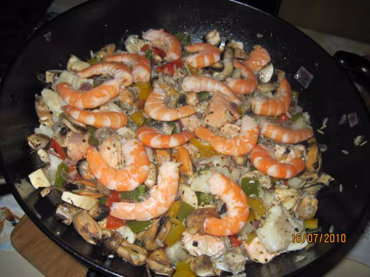 Melee de fruits mer et legumes wok