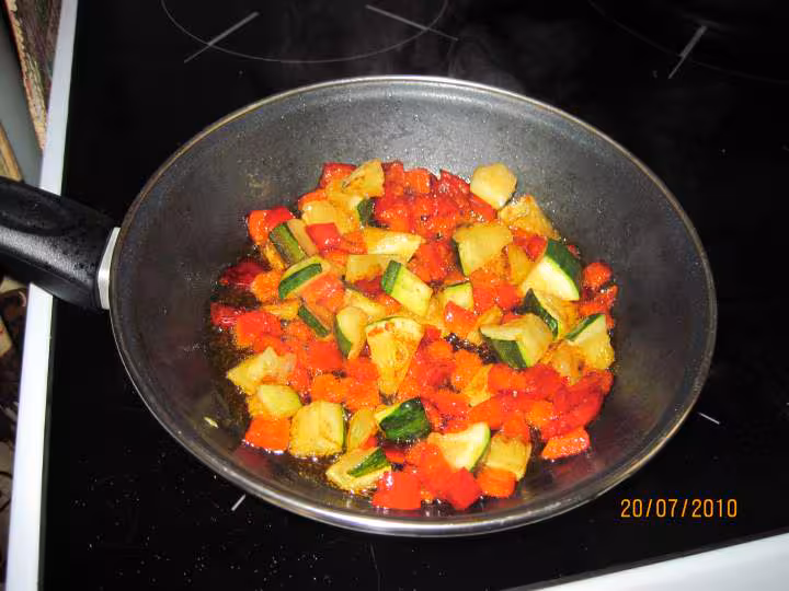Melee de riz aux legumes et bacon