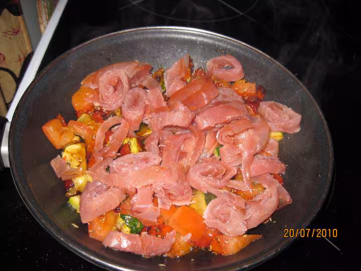 Melee de riz aux legumes et bacon