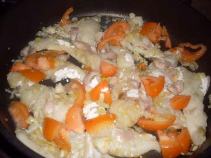 Morue fraiche a la sauce tomate facon maison bacilic