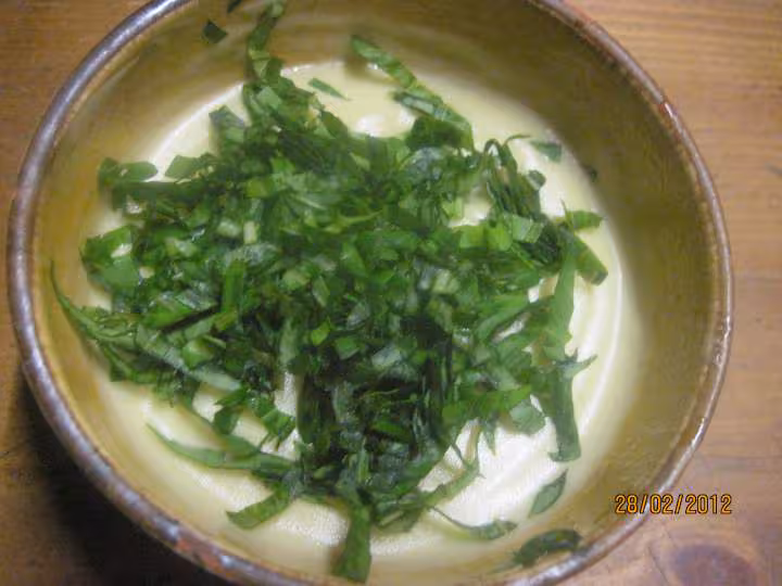 Nid de roquette aux tomates noires