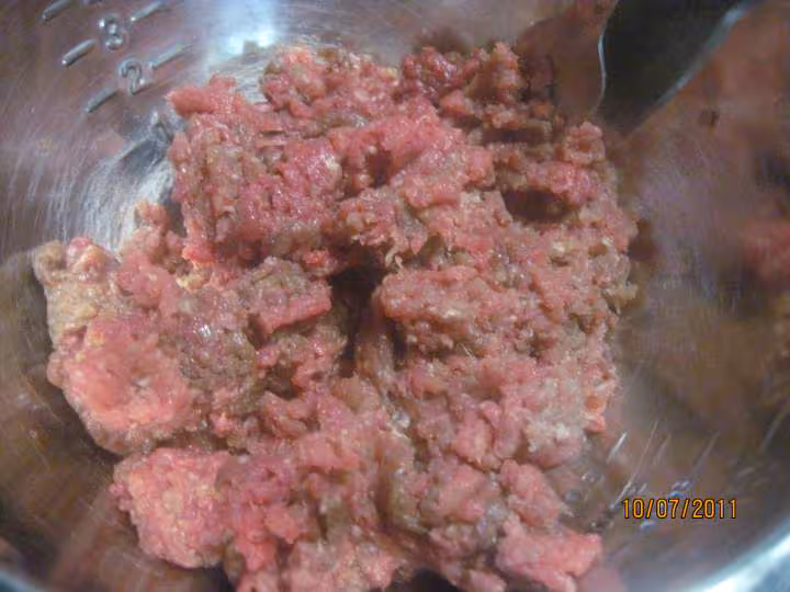 Nouille chinoise aux boulettes de viande hachee
