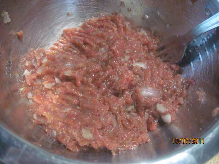 Nouille chinoise aux boulettes de viande hachee