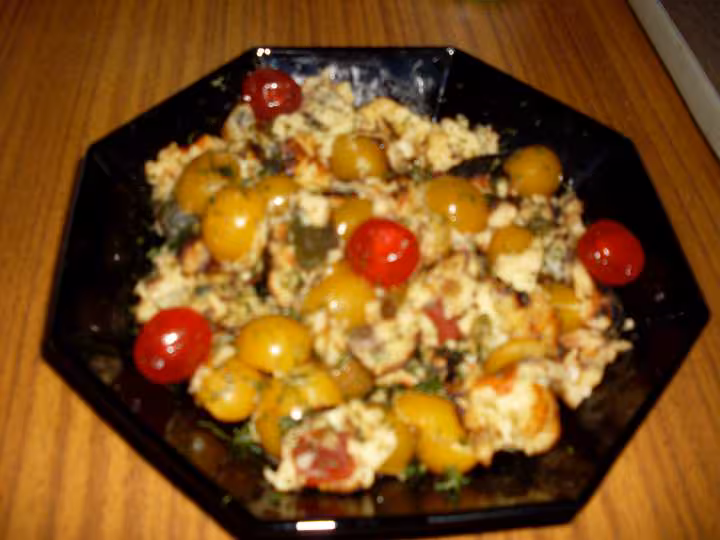 Oeufs brouilles fruits confits mirabelles
