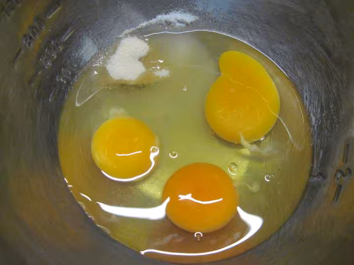 Omelette sucree aux abricots