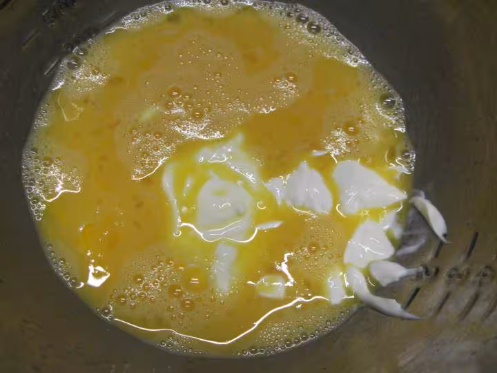 Omelette sucree aux abricots