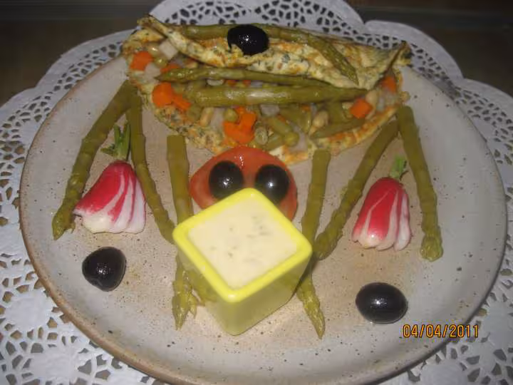 Omelettes garnies aux petits legumes