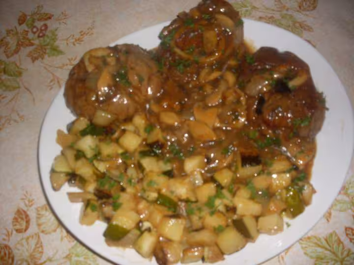 Osso bucco aux champignons sauter de courgettes