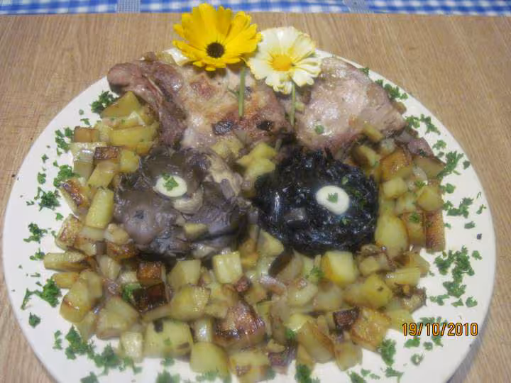 P de terre blue belle sautee garnie de champignons