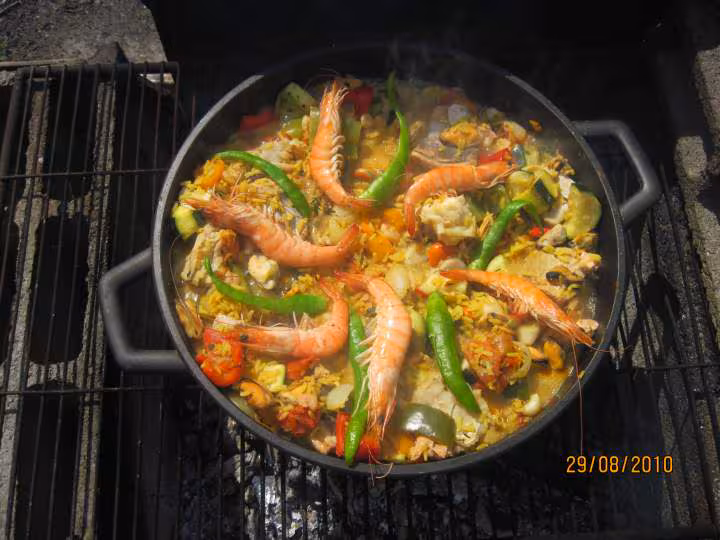 Paella aux fruits mer et poissons maison