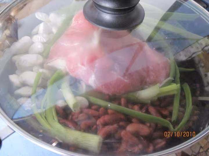 Palette de porc au haricots de soissons amp divers legumes