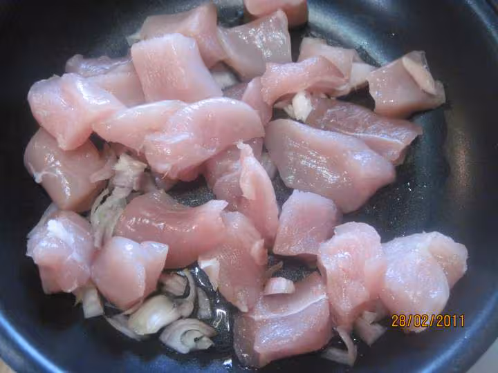 Papillotes aux cubes de poulet pates legumes