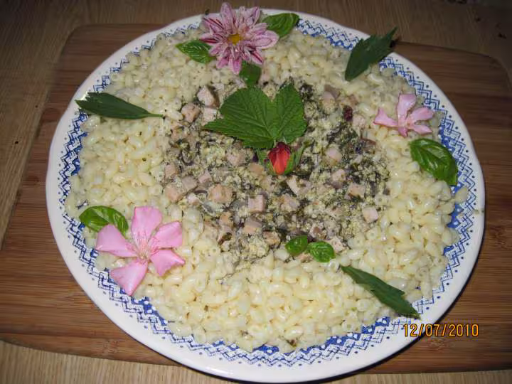 Pate a l oseille aux des de volaille