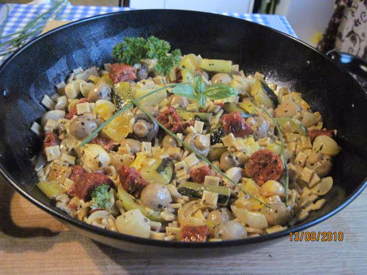 Pate aux chorizo amp legumes en wok